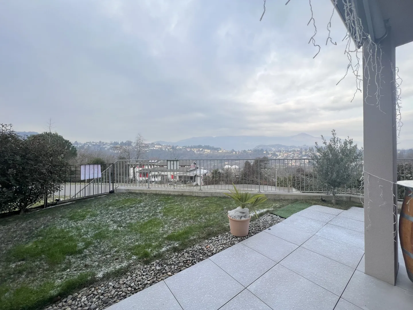 SPACIOUS 3.5 ROOMS WITH GARDEN IN PAZZALLO - Photo 2 of 10