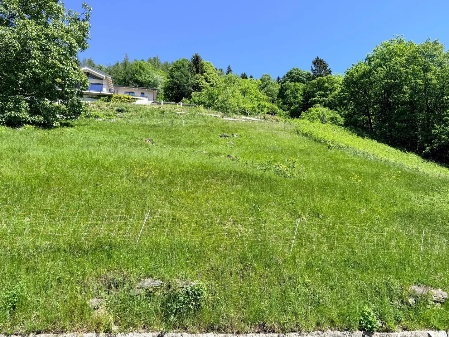 BAUBARES GRUNDSTÜCK VON 1237 MQ MIT PANORAMABLICK - ARANNO - Foto 1 von 6