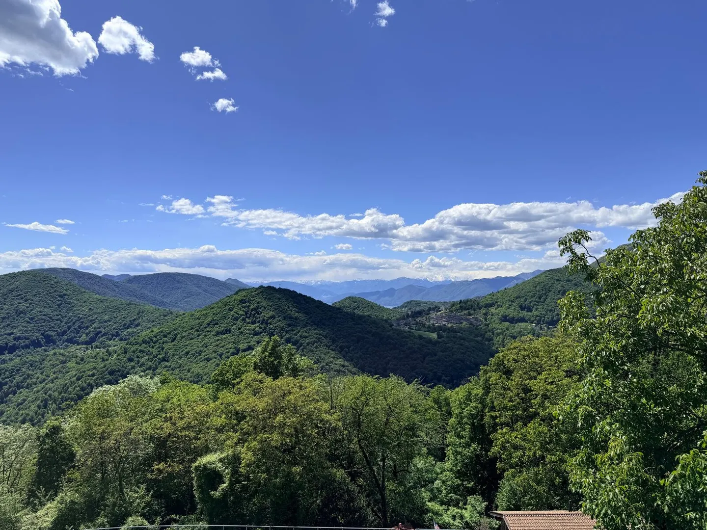 BAUBARES GRUNDSTÜCK VON 1237 MQ MIT PANORAMABLICK - ARANNO - Foto 5 von 6