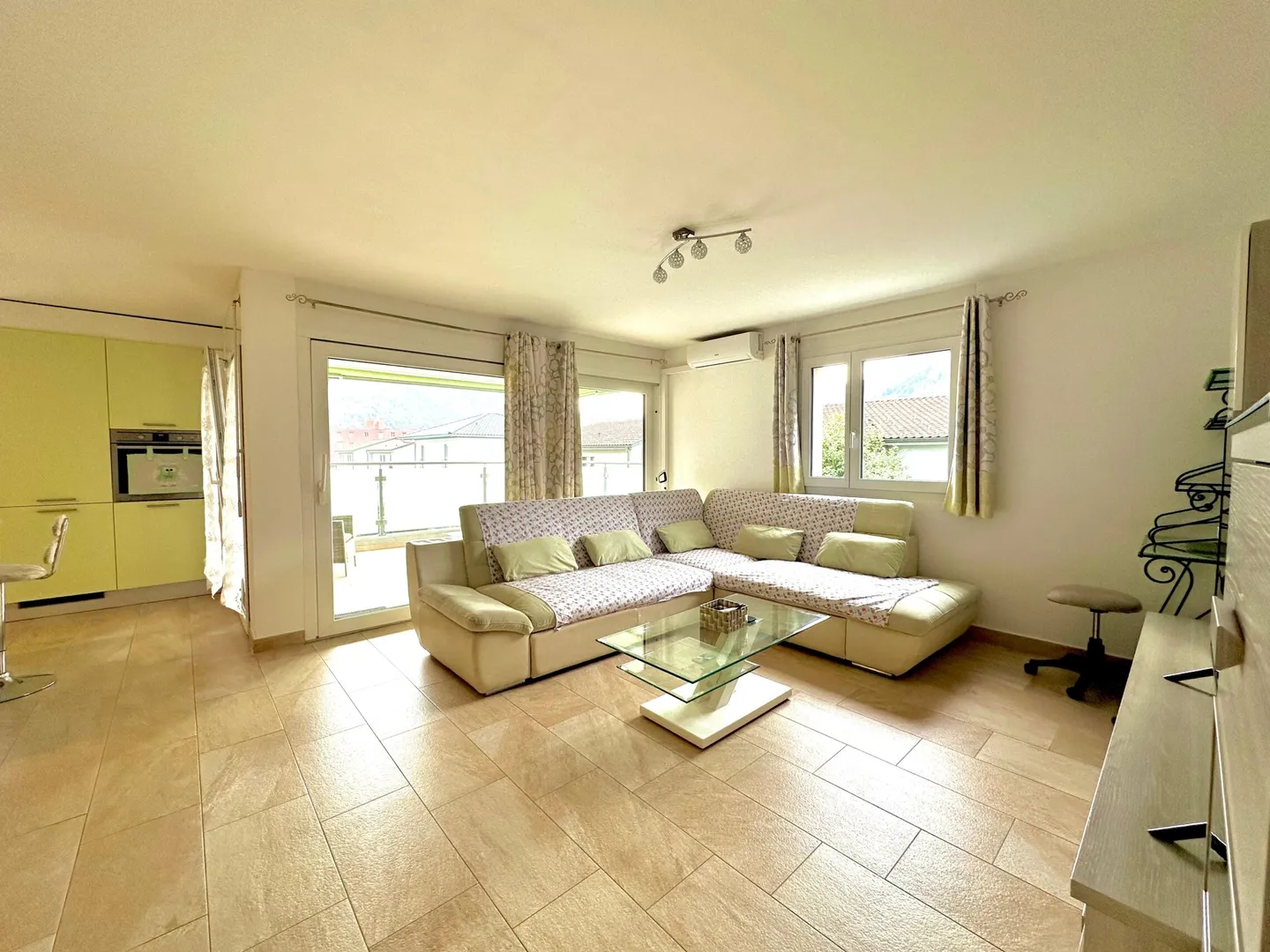 Appartamento elegante con grande terrazza - Foto 1 di 9