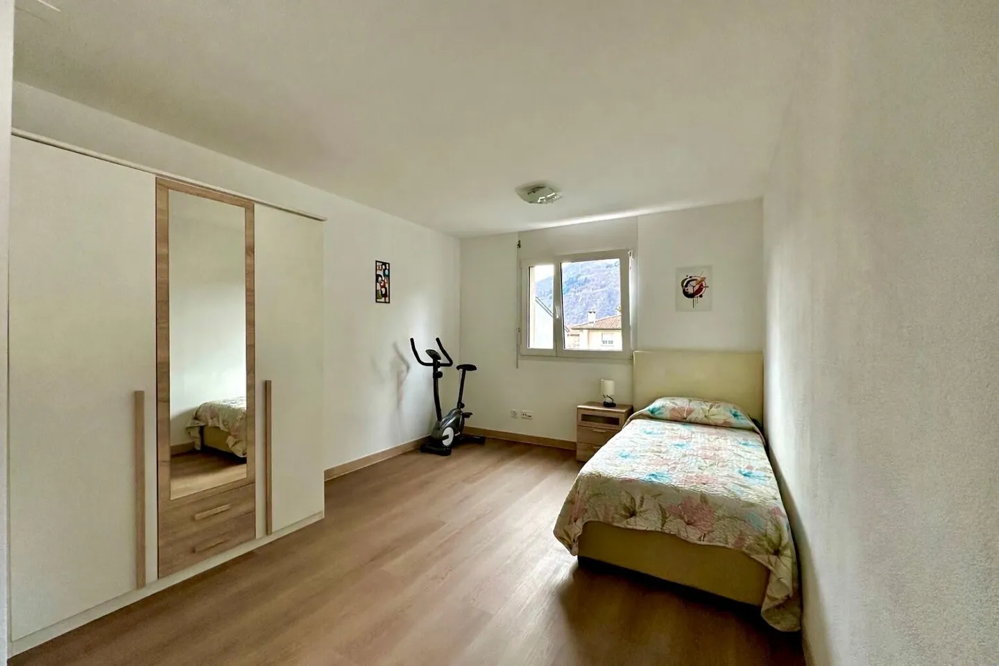 Appartamento elegante con grande terrazza - Foto 8 di 9