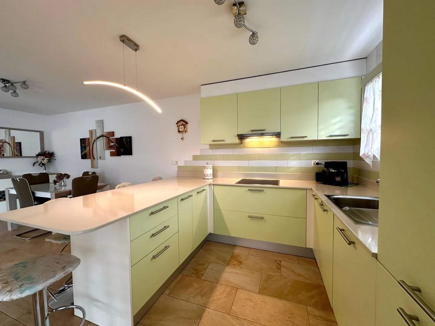 Appartamento elegante con grande terrazza - Foto 3 di 9