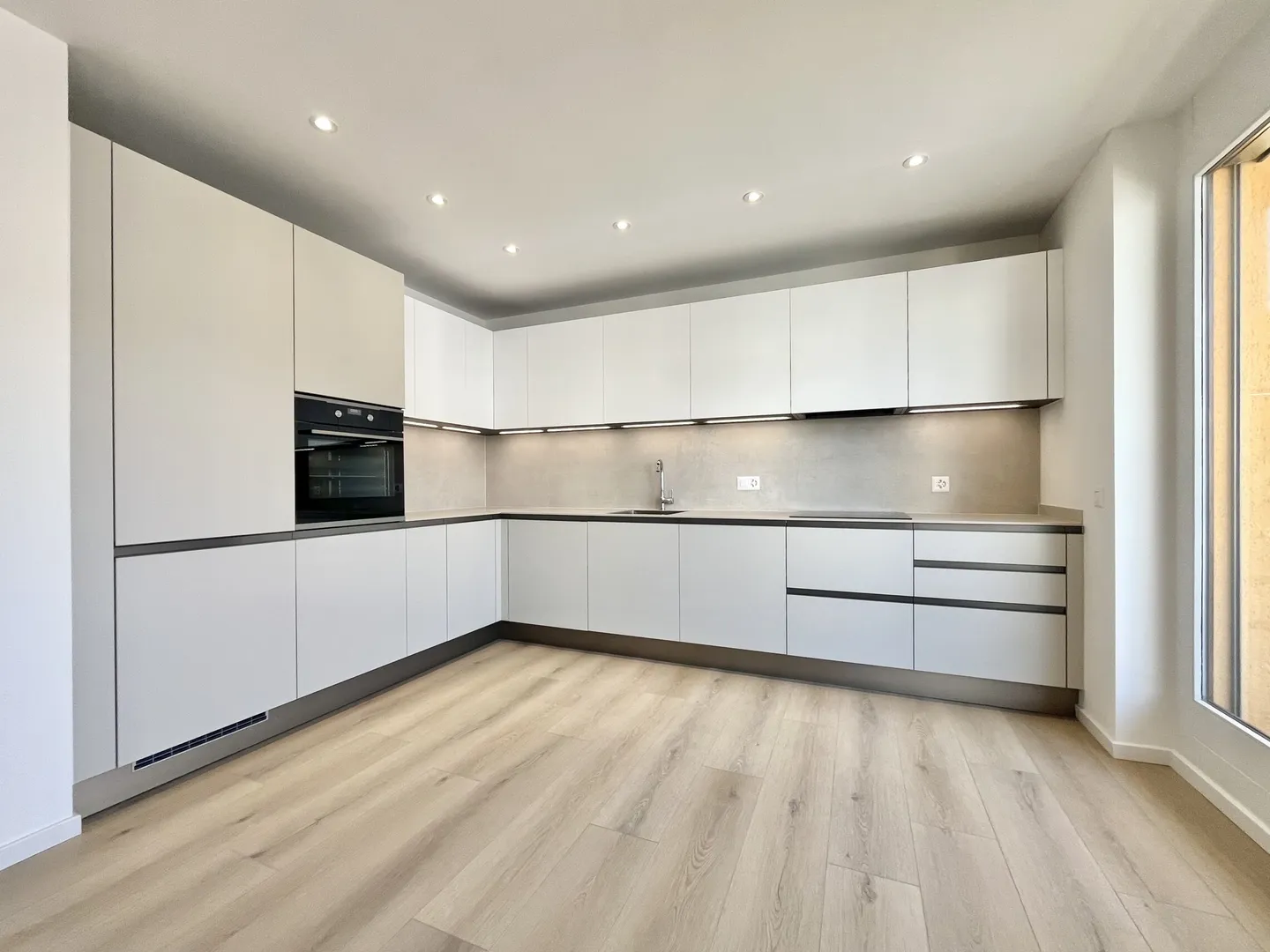 Appartamento 5.5 locali ristrutturato - Foto 2 di 9