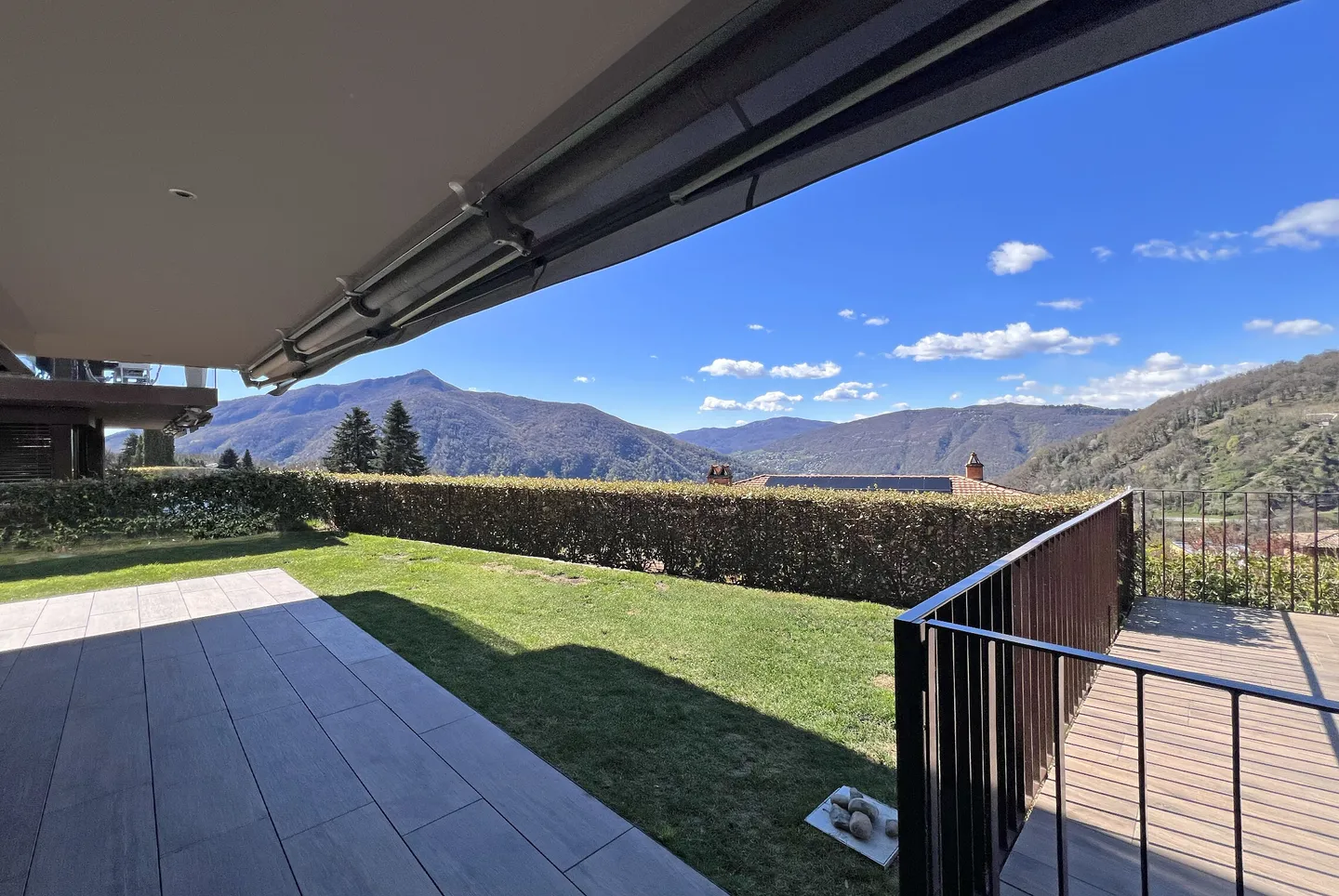 MODERNE ET SPACIEUX 3.5 PIÈCES AVEC JARDIN PRIVÉ À ROVIO - Photo 2 sur 12