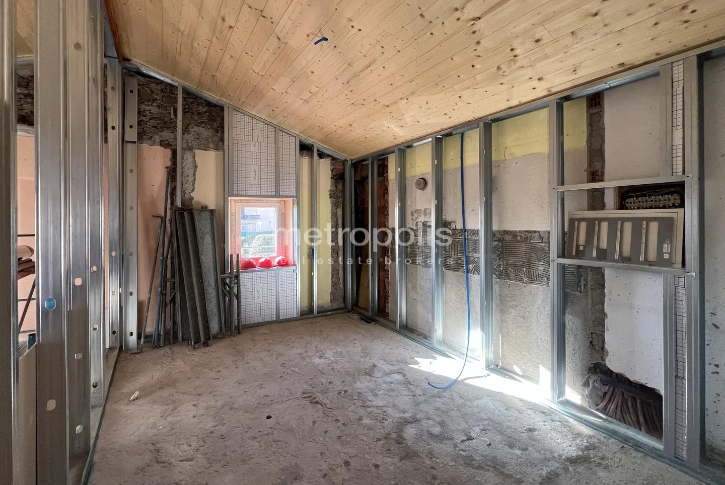 3.5 ROOM ATTIC RENOVATED WITH OPEN VIEW - AROGNO - Photo 6 of 10