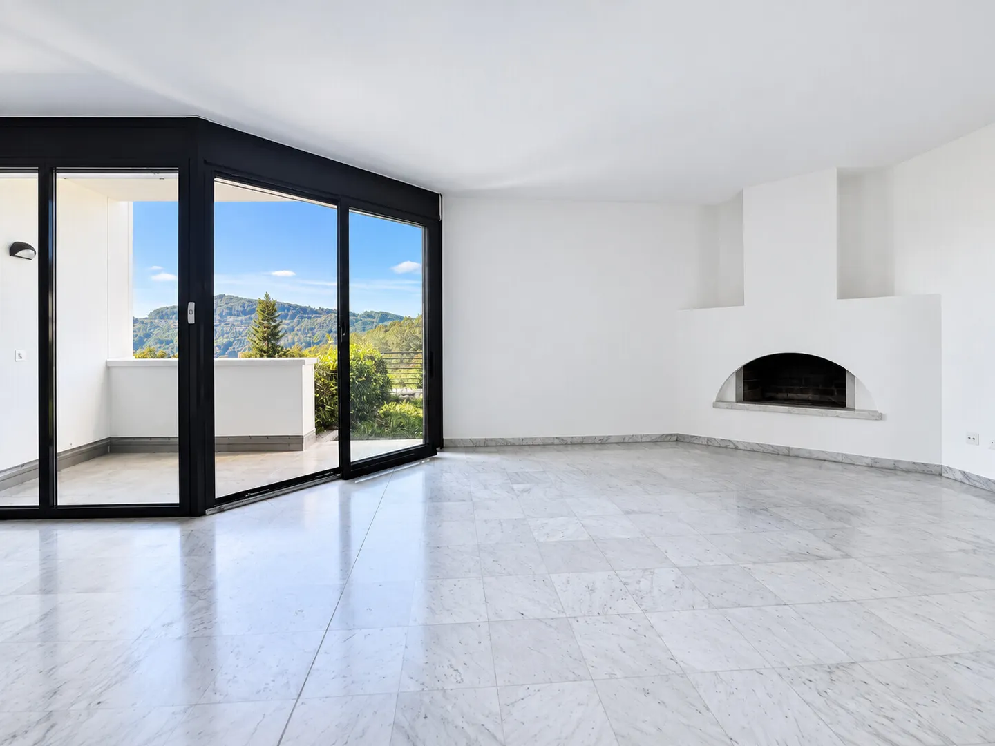 Appartamento moderno con giardino - Foto 6 di 13