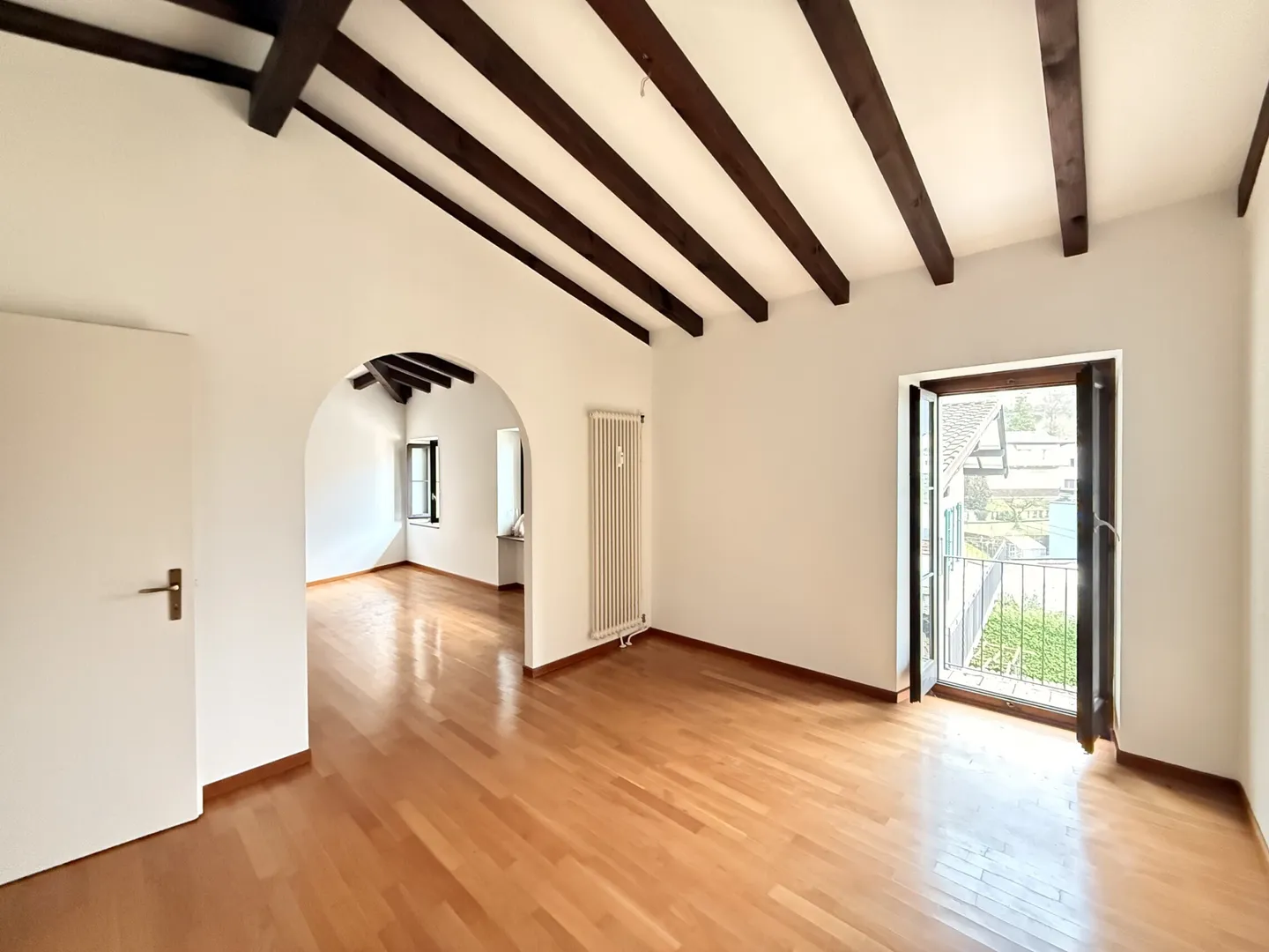 FOR RENT PENTHOUSE 3.5 ROOMS WITH GARDEN IN NUCLEO IN CARABBIA - Photo 1 of 9