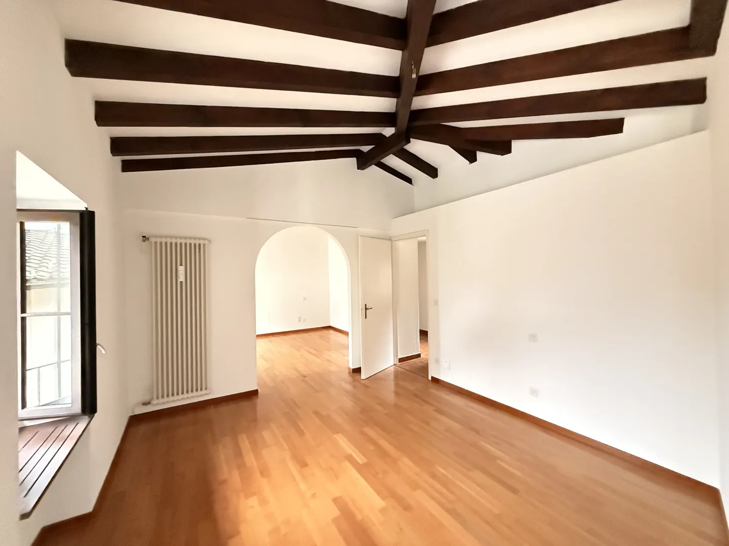 FOR RENT PENTHOUSE 3.5 ROOMS WITH GARDEN IN NUCLEO IN CARABBIA - Photo 2 of 9