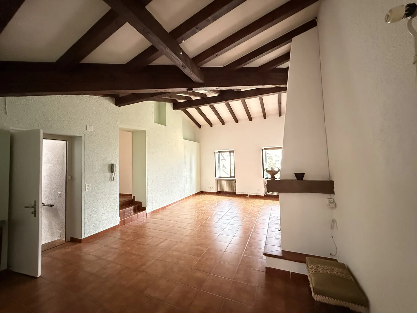 FOR RENT PENTHOUSE 3.5 ROOMS WITH GARDEN IN NUCLEO IN CARABBIA - Photo 8 of 9
