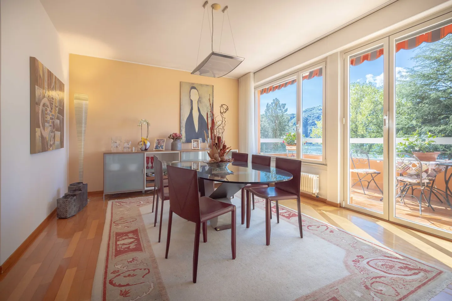 Appartamento Incantevole con Vista Lago - Foto 2 di 11