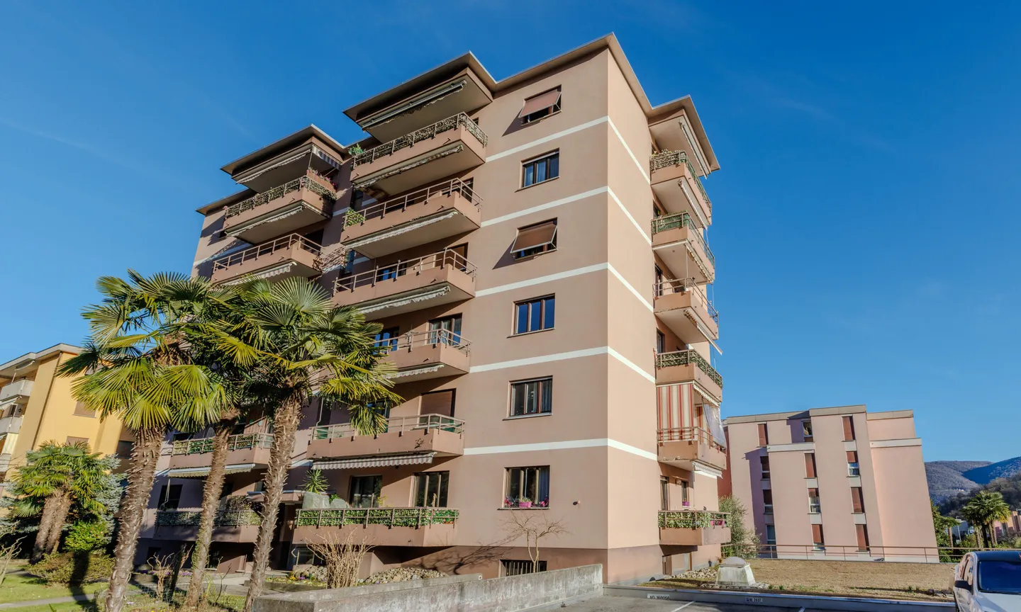 BRIGHT 4.5 ROOMS RENOVATED WITH BALCONY IN CASLANO - Photo 9 of 9