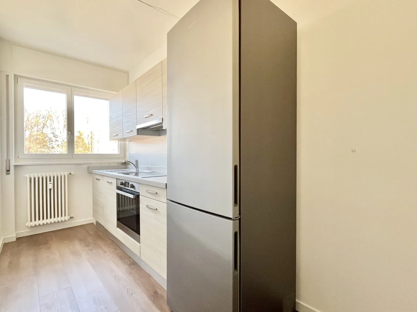 SPACIEUX 2.5 PIÈCES DERNIER ÉTAGE VUE OUVERTE ZONE MONCUCCO - Photo 5 sur 13