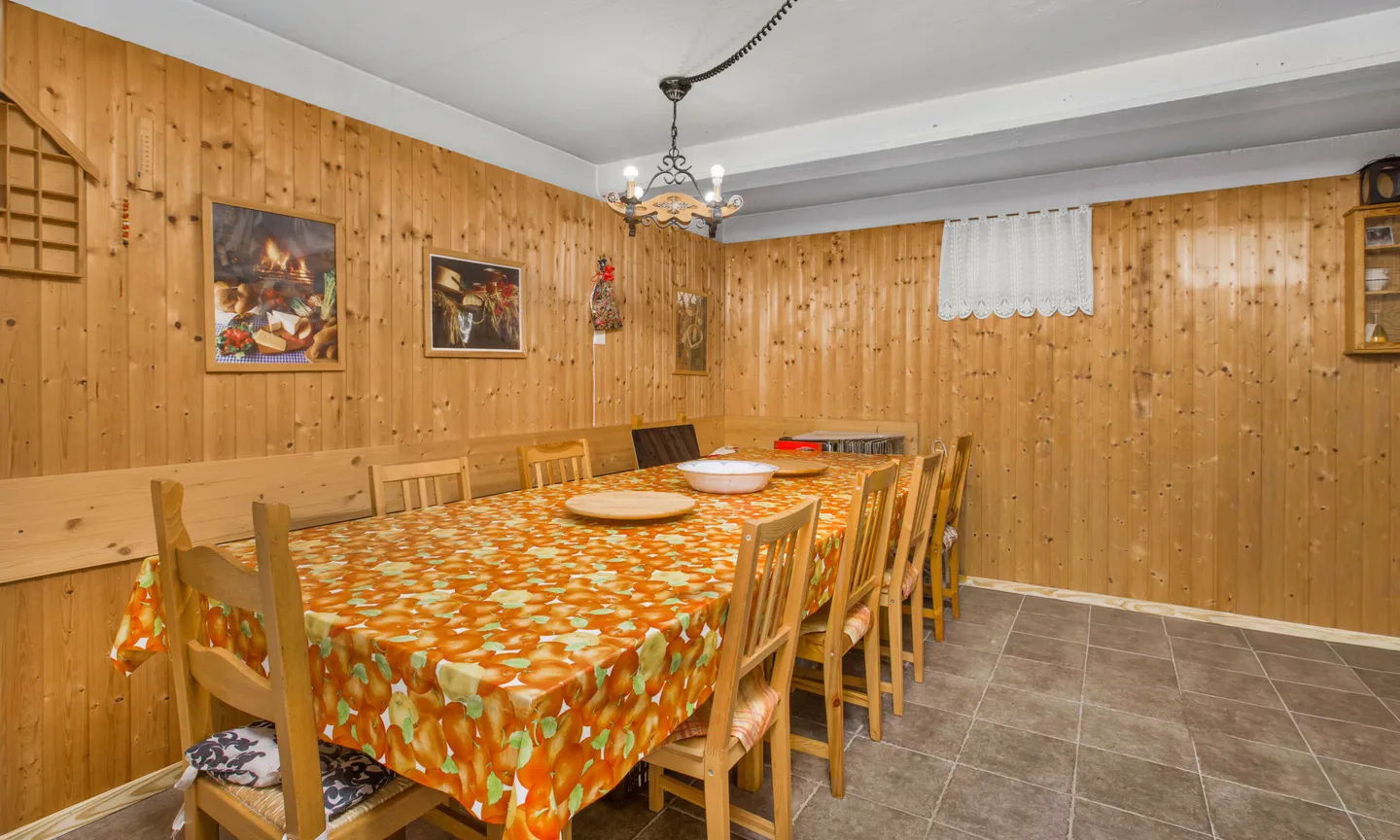 Casa familiare spaziosa con giardino - Foto 9 di 9