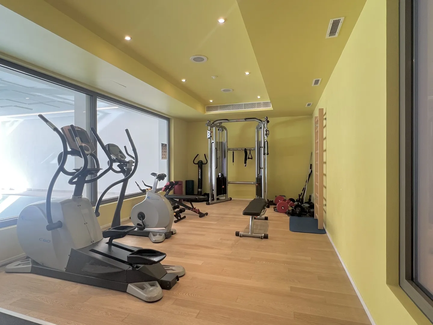 FOR RENT 2.5-ROOM APARTMENT WITH TERRACE IN FIGINO - Photo 2 of 3