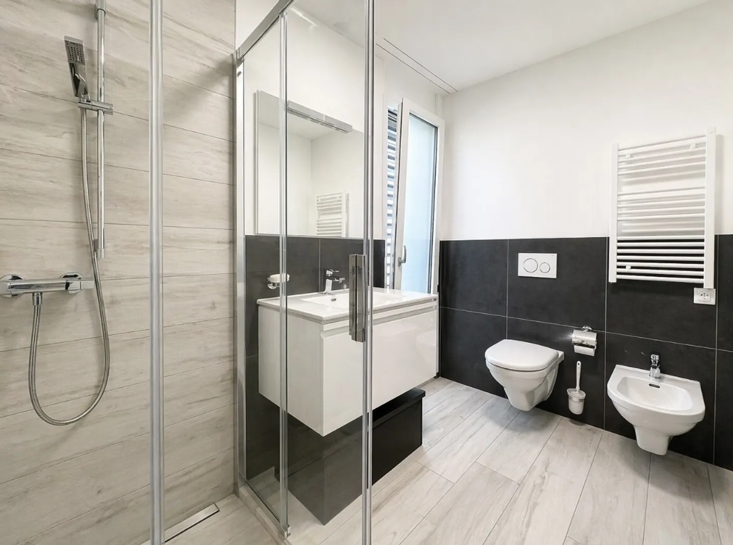 FOR RENT 2.5-ROOM APARTMENT WITH TERRACE IN FIGINO - Photo 5 of 8