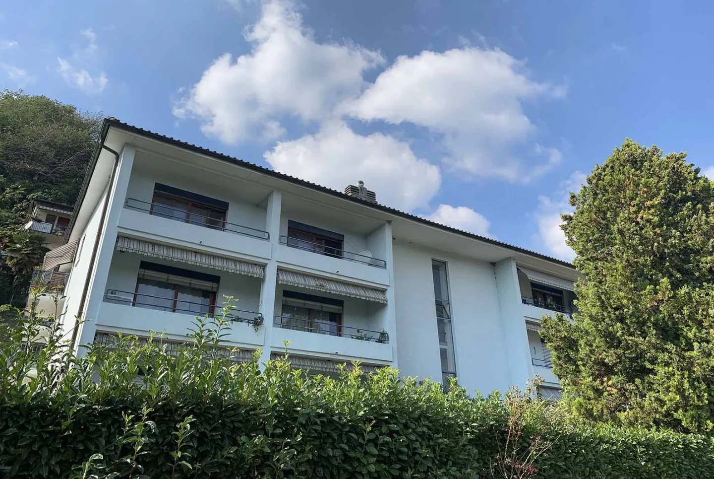HELLER WOHNUNG 2.5 MIT BALKON IN AGNO MONDONICO - Foto 1 von 13