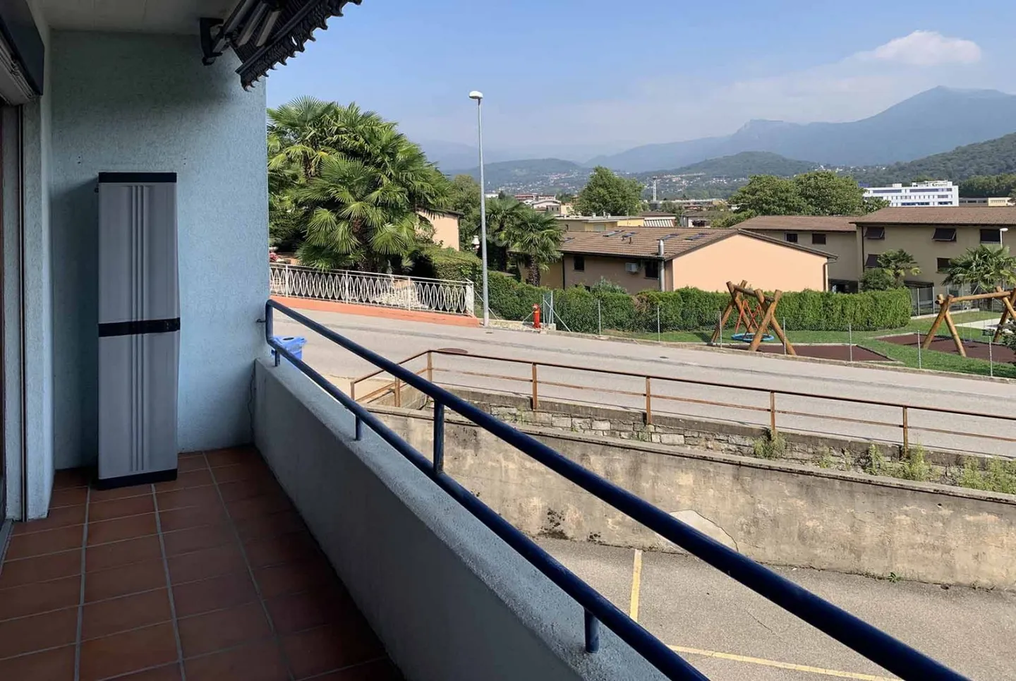 HELLER WOHNUNG 2.5 MIT BALKON IN AGNO MONDONICO - Foto 10 von 13