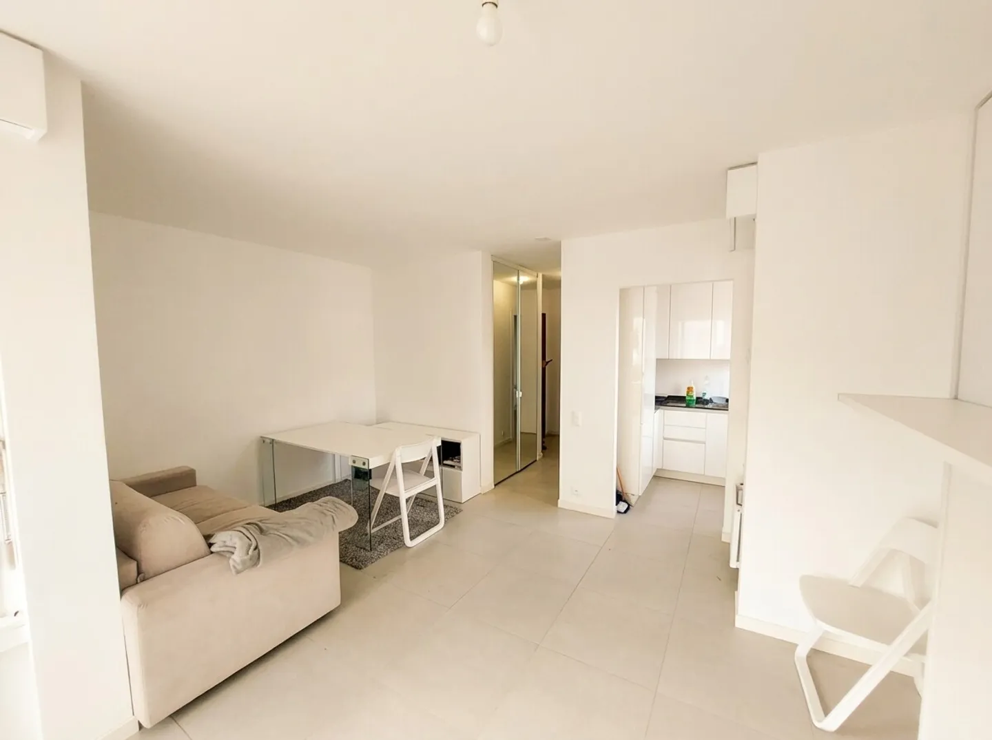 MODERN STUDIO WITH BALCONY IN PARADISO - Photo 3 of 6