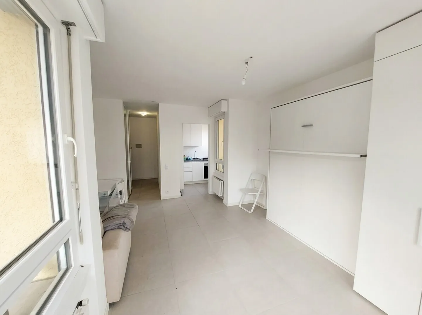 MODERN STUDIO WITH BALCONY IN PARADISO - Photo 4 of 6