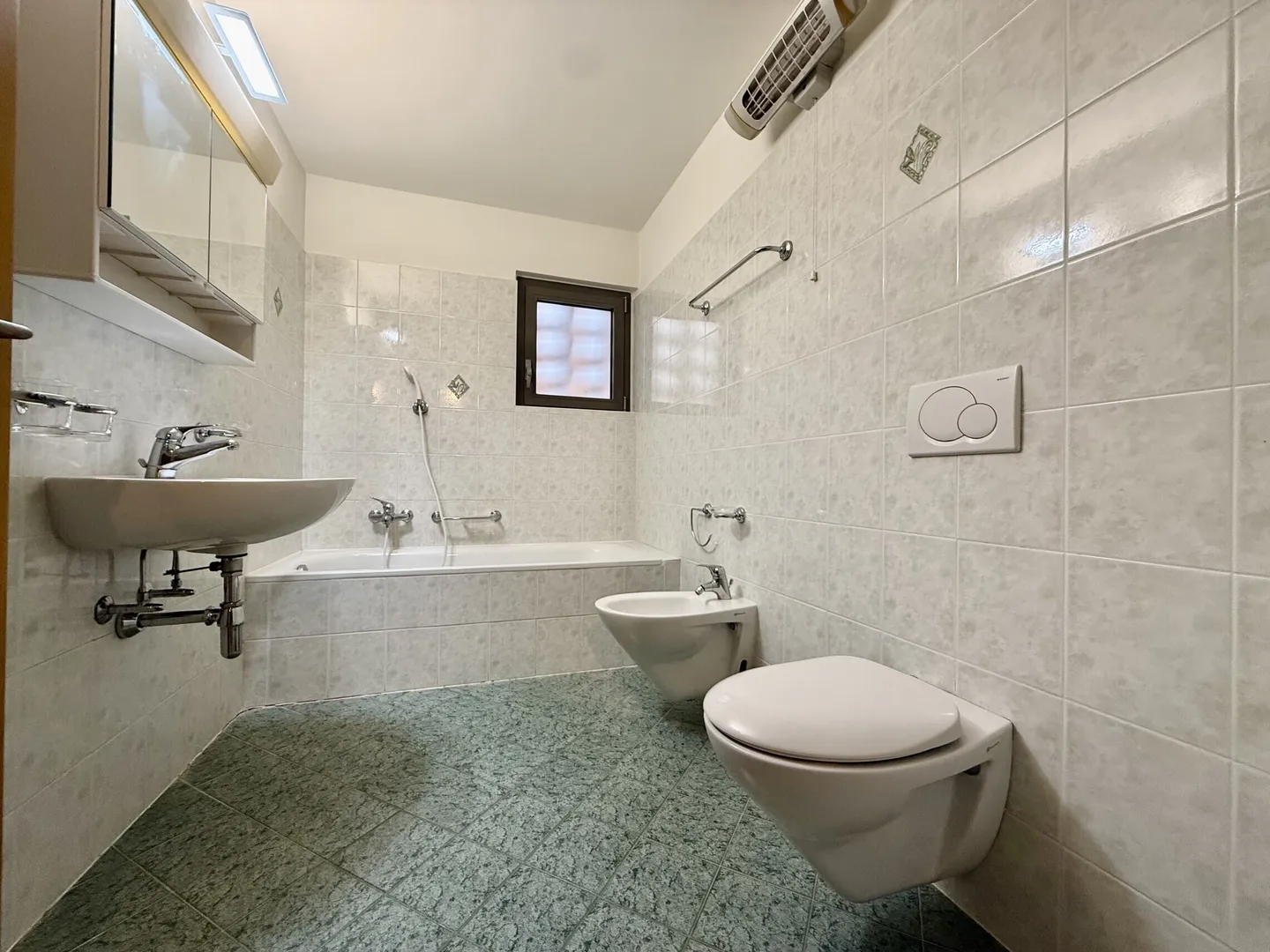 Appartamento spazioso con terrazza - Foto 5 di 9