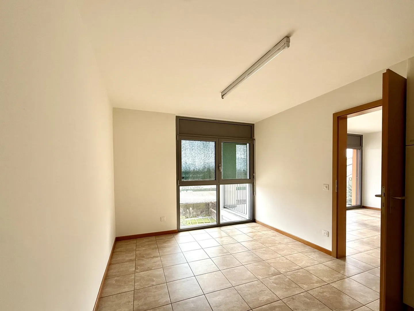 Appartamento spazioso con terrazza - Foto 4 di 9