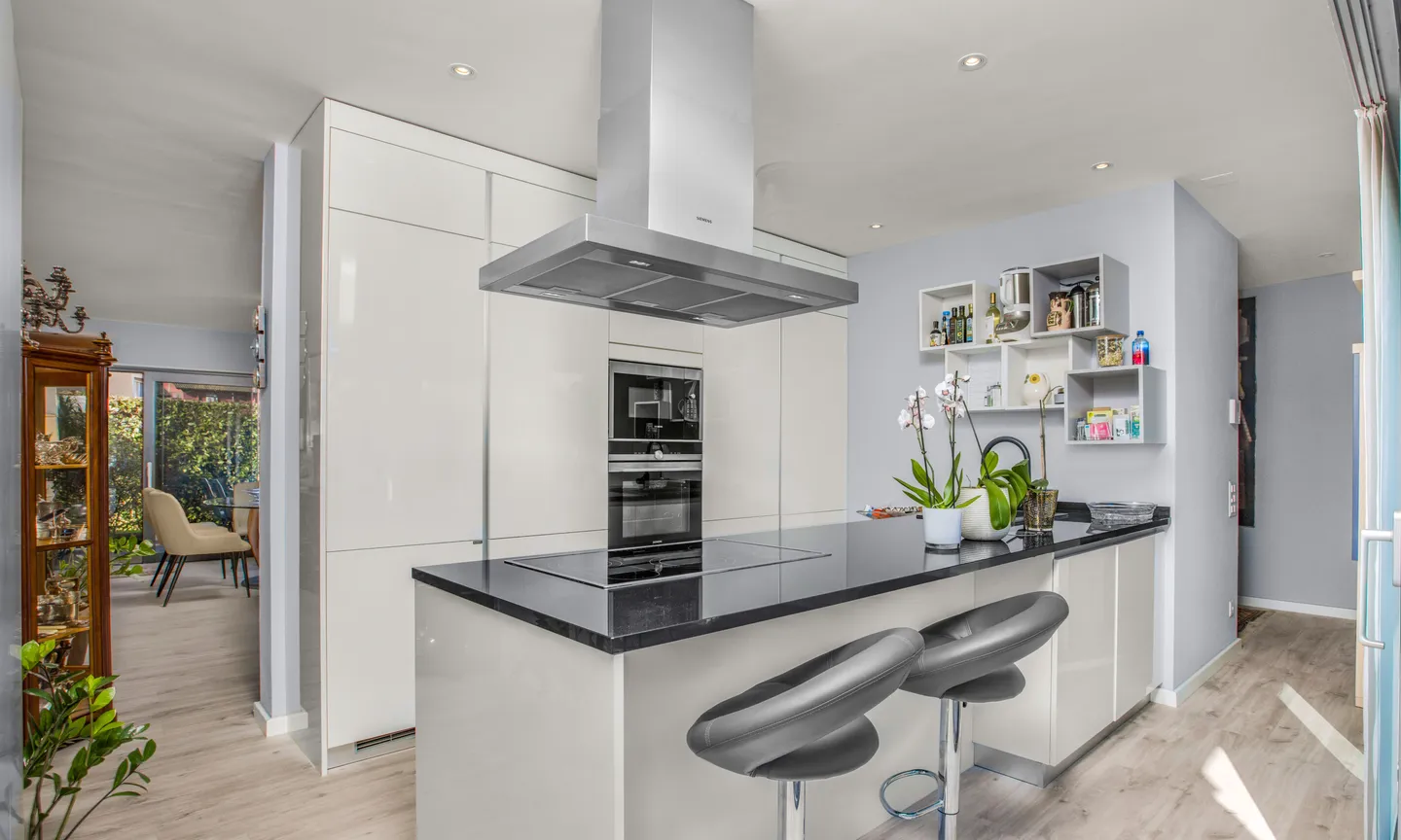 BEAUTIFUL TOWNHOUSE 4.5 ROOMS WITH GARDEN IN MAGLIASO - Photo 3 of 12