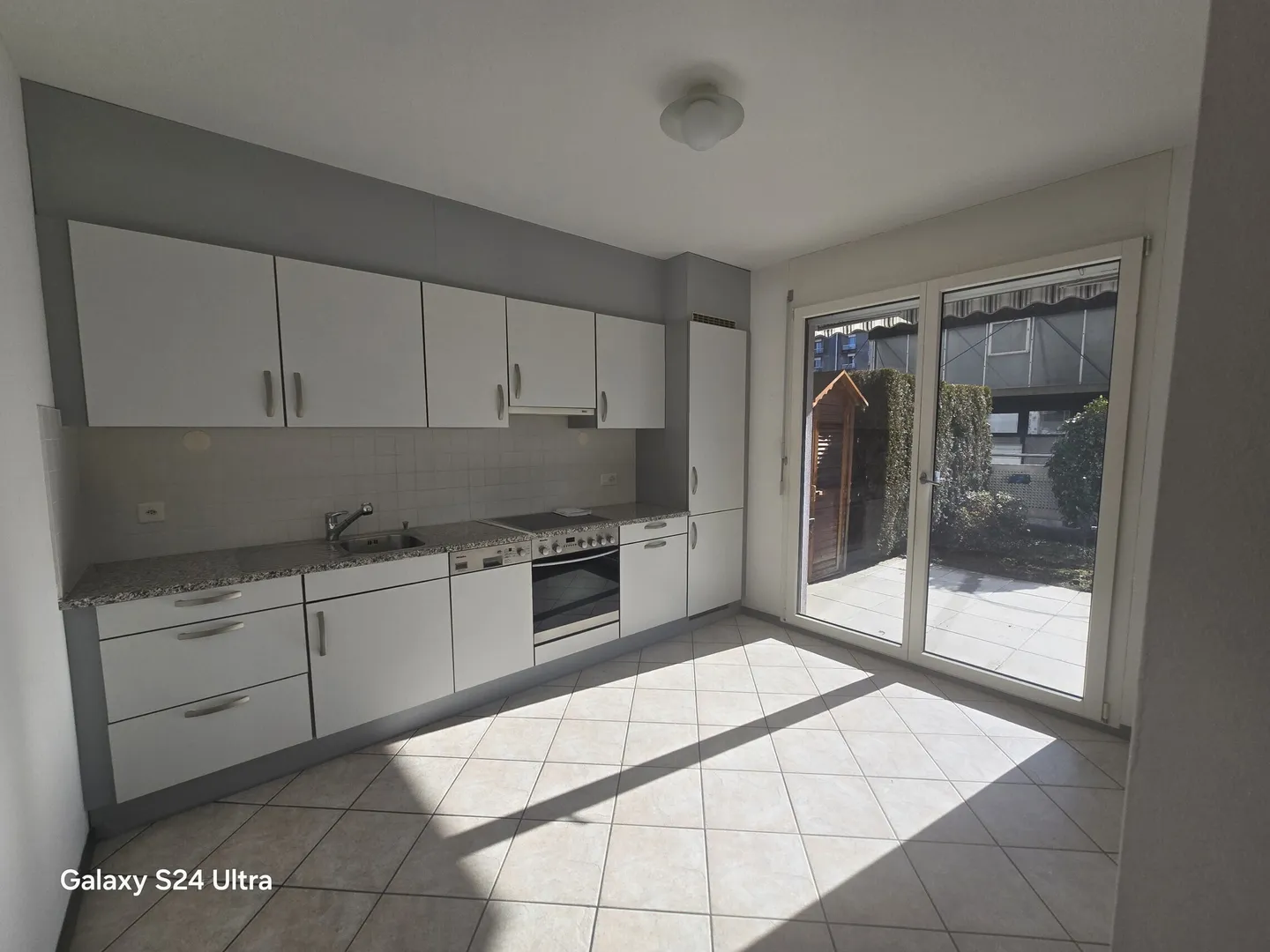 GERÄUMIGE 3.5-ZIMMER-WOHNUNG MIT GARTEN IN VIGANELLO - Foto 4 von 9