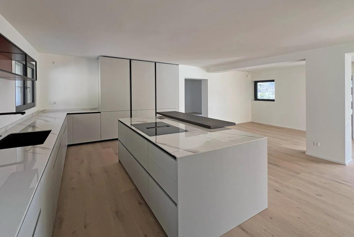 PRESTIGIOUS VILLA 5.5 WITH PANORAMIC VIEW IN BREGANZONA - Photo 5 of 13