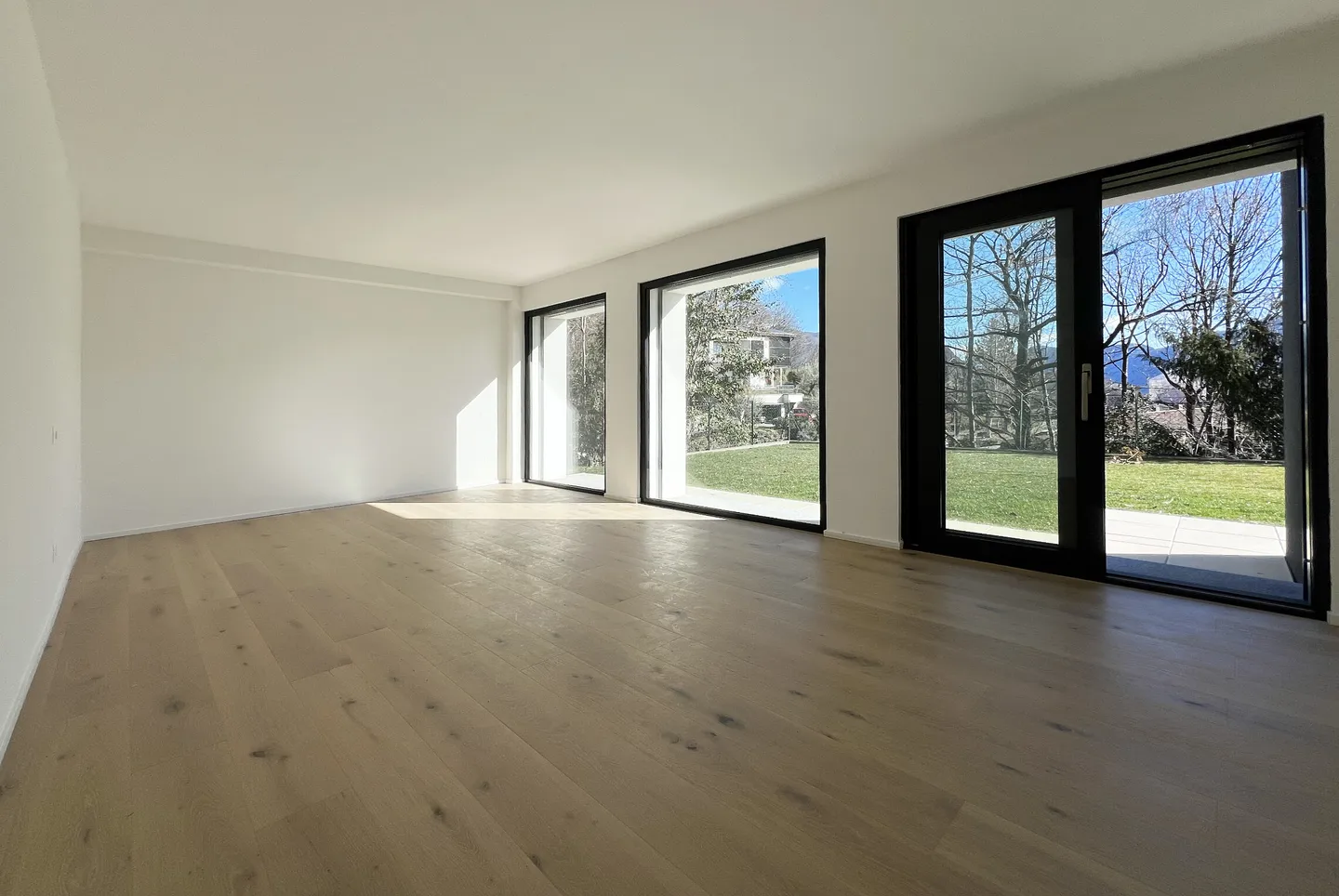 PRESTIGIOUS VILLA 5.5 WITH PANORAMIC VIEW IN BREGANZONA - Photo 11 of 13