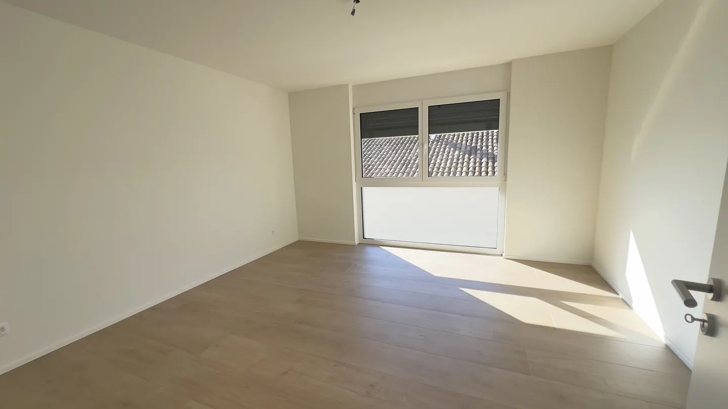 SPACIOUS AND EXCLUSIVE 4.5 ROOMS WITH GARDEN IN CAPRIASCA - Photo 6 of 13