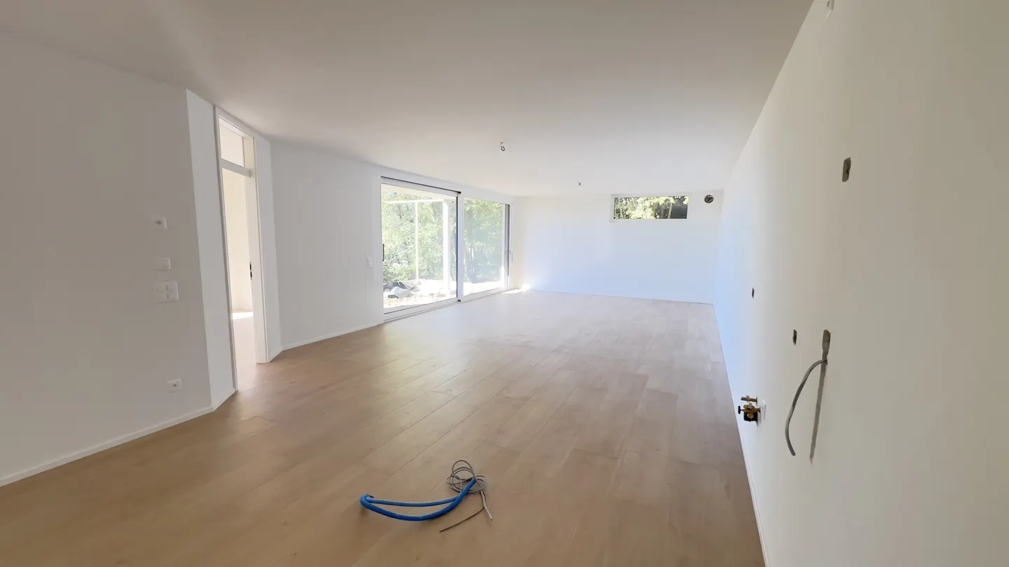 SPACIOUS AND EXCLUSIVE 4.5 ROOMS WITH GARDEN IN CAPRIASCA - Photo 4 of 13