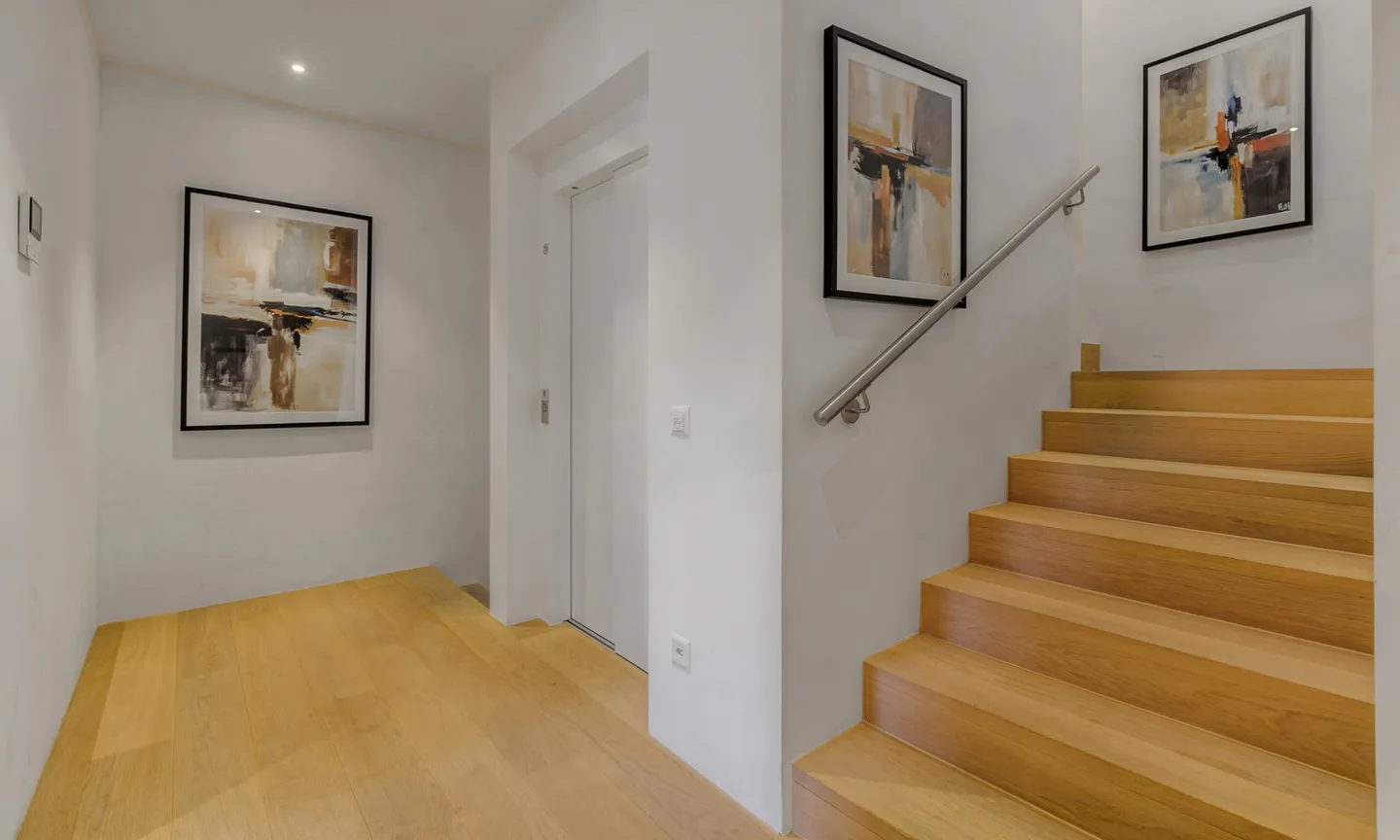 MODERN VILLA WITH POOL AND PANORAMIC TERRACE IN VIGANELLO - Photo 8 of 10