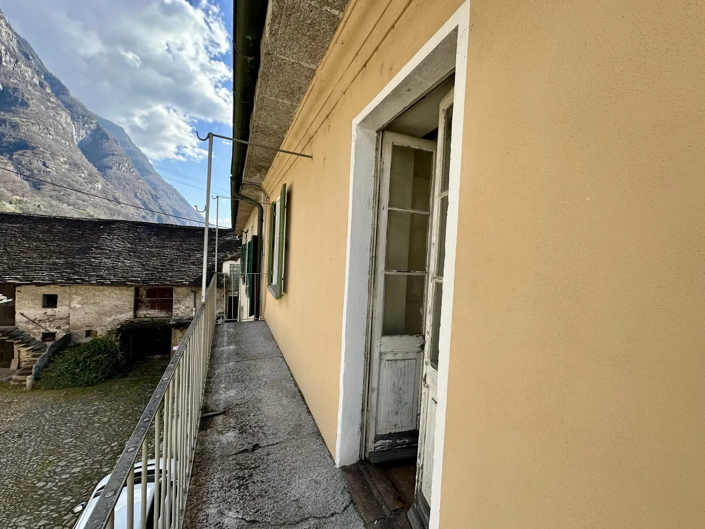 HAUS ZU RENOVIEREN IM HERZEN VON BIASCA - Foto 7 von 11