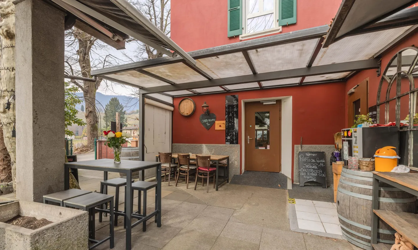 OCCASIONE - RISTORANTE IN ZONA GOLF A MAGLIASO - Photo 2 of 5