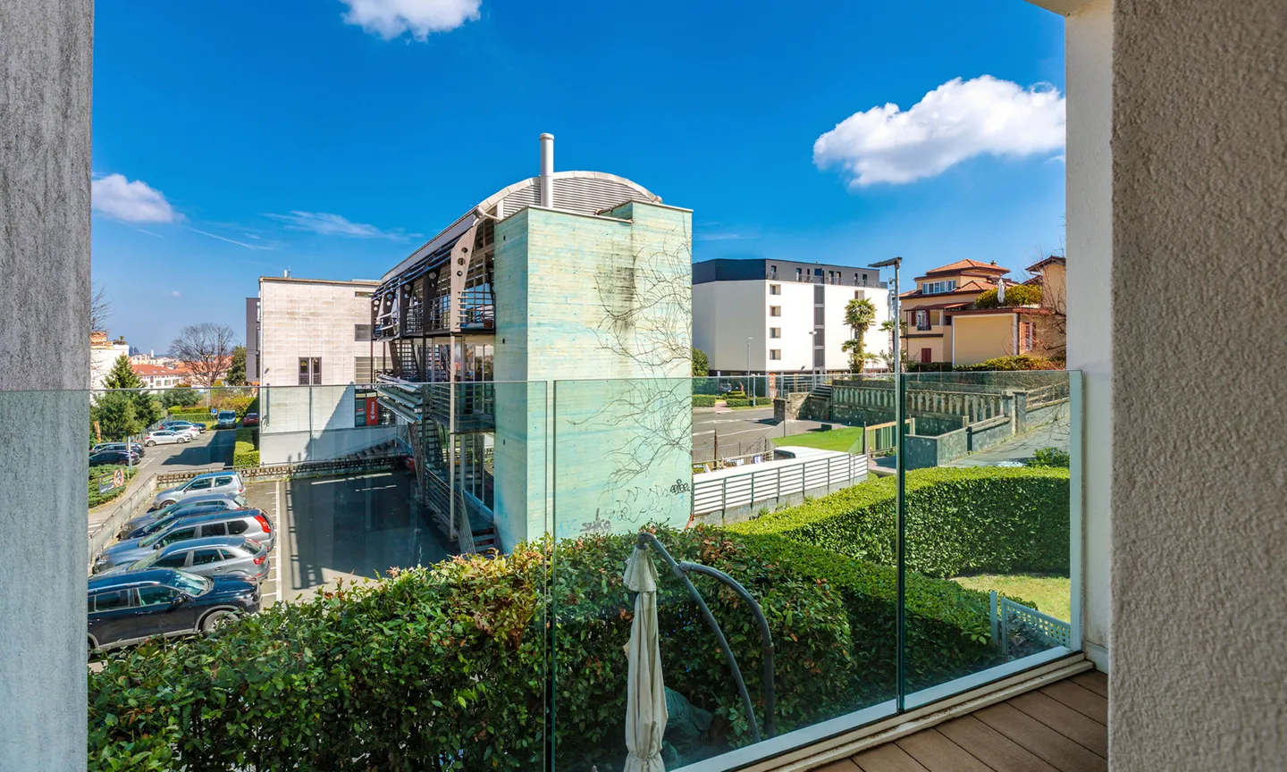 GREAT INVESTMENT - MODERN 2.5 ROOMS IN MASSAGNO - Photo 4 of 9