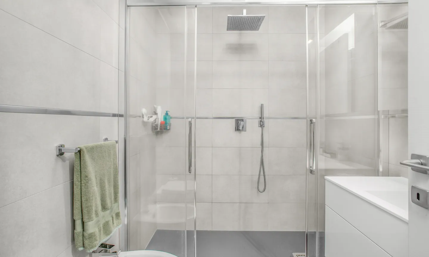 GREAT INVESTMENT - MODERN 2.5 ROOMS IN MASSAGNO - Photo 8 of 9