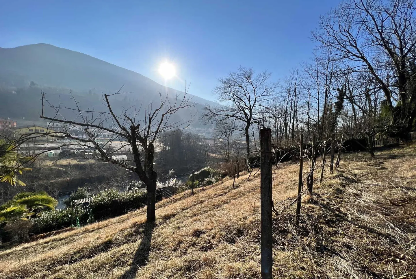 OCCASION - BUILDABLE LAND IN PONTE CREMENAGA - Photo 1 of 2