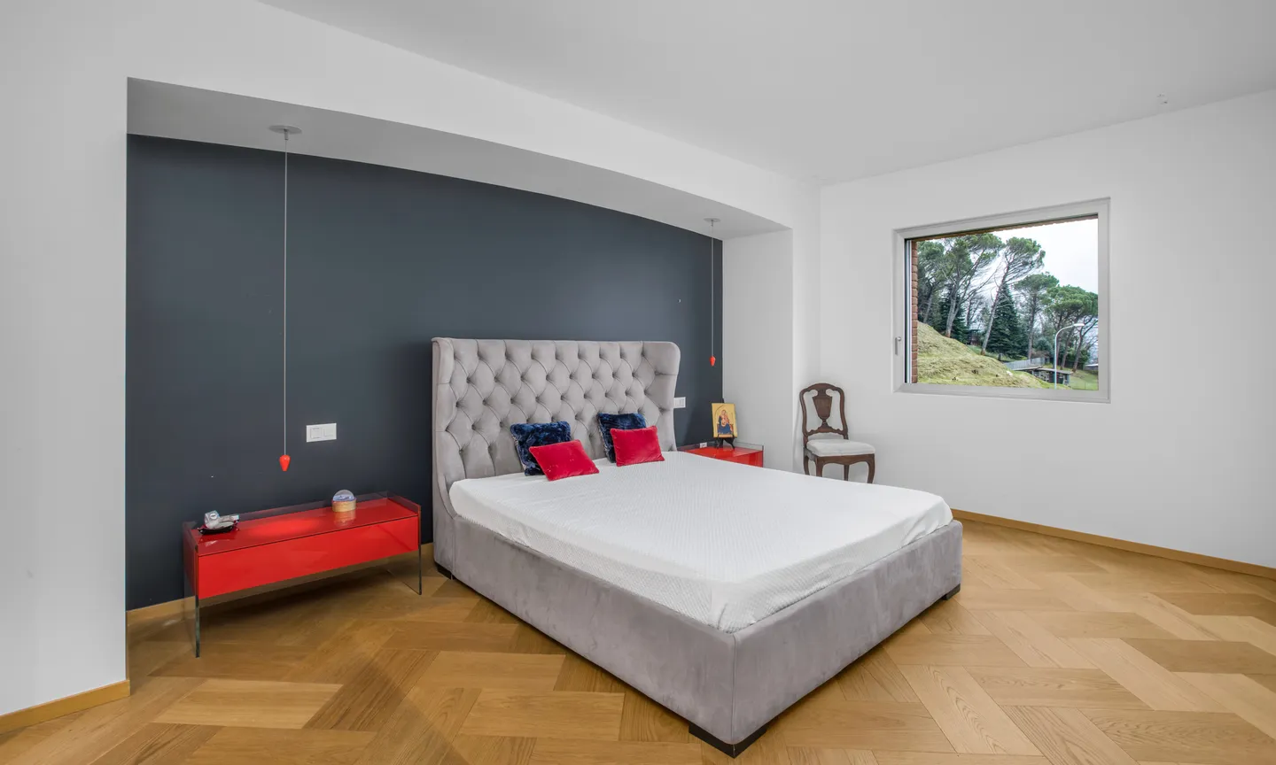 SUPER DUPLEX ATTIC 7.5 + LAKE VIEW AND POOL IN MONTAGNOLA - Photo 5 of 9