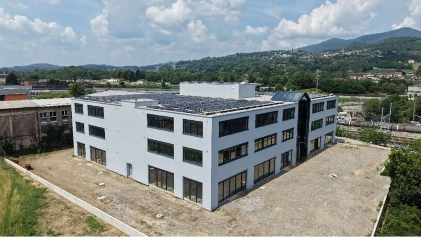 NEW MODULAR CRAFT/COMMERCIAL SPACE IN MENDRISIO - Photo 8 of 13