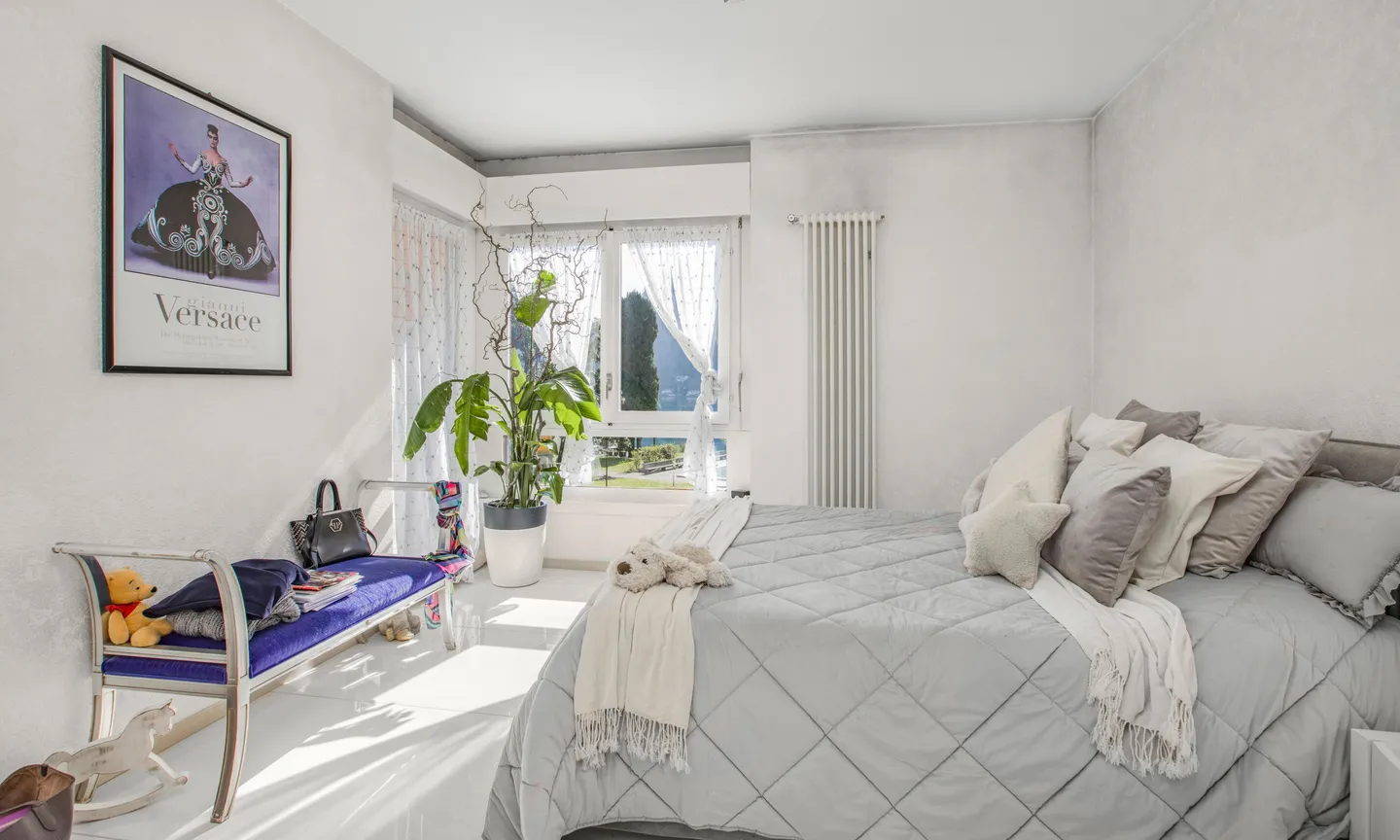 EXTRAORDINARY 4.5 ROOMS WITH POOL IN MAROGGIA - Photo 4 of 9