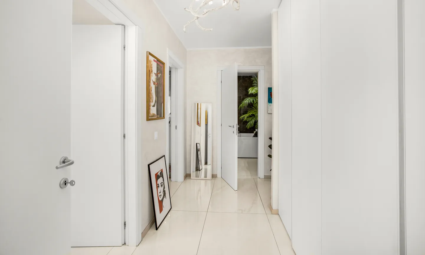 EXTRAORDINARY 4.5 ROOMS WITH POOL IN MAROGGIA - Photo 7 of 9