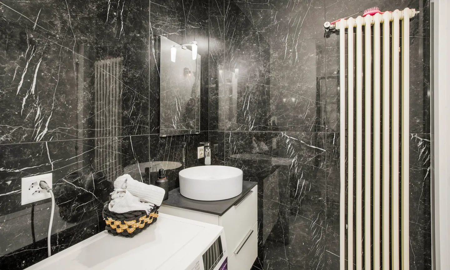 EXTRAORDINARY 4.5 ROOMS WITH POOL IN MAROGGIA - Photo 8 of 9