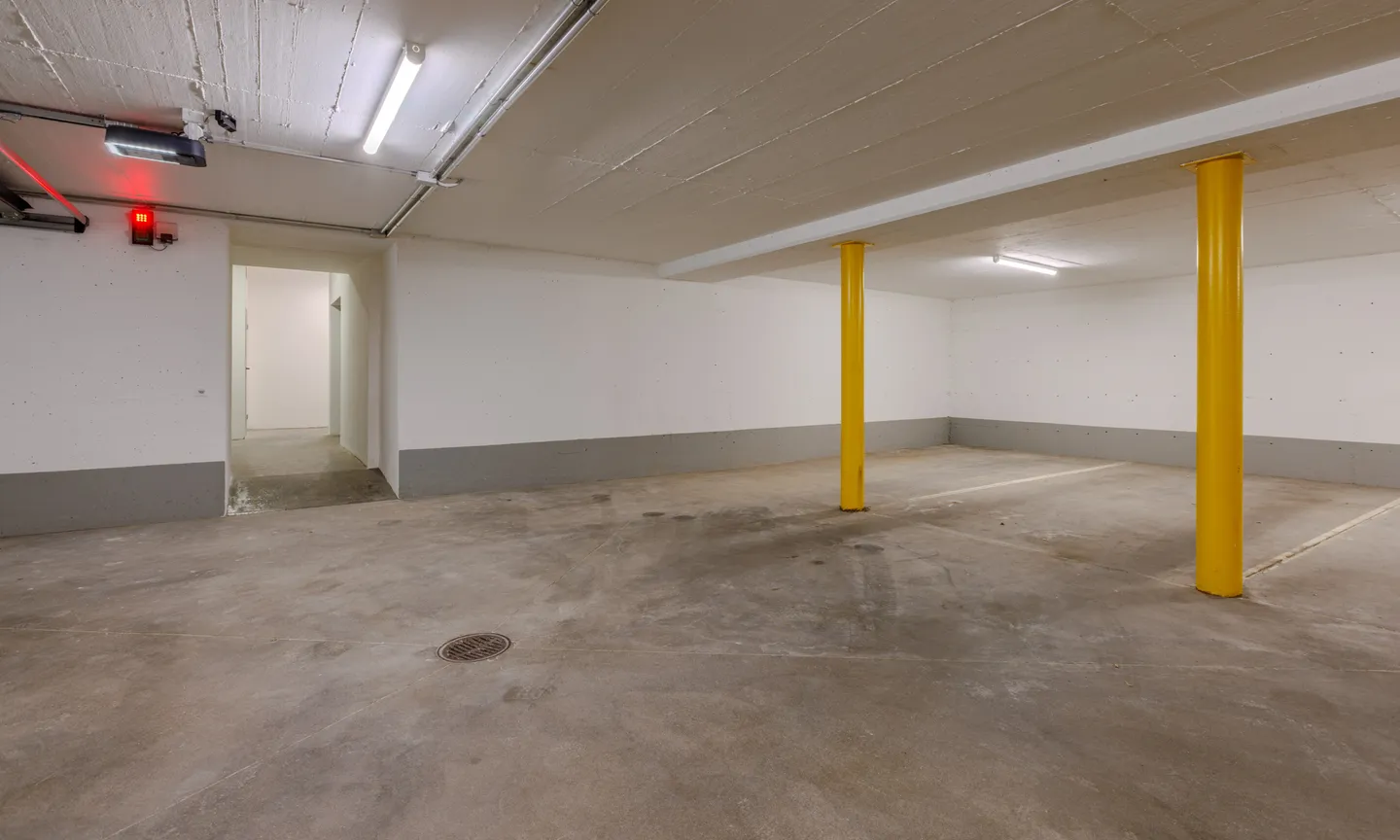 BRIGHT 2.5 ROOMS WITH BALCONY AND PARKING SPACE IN LUGANO - Photo 5 of 7