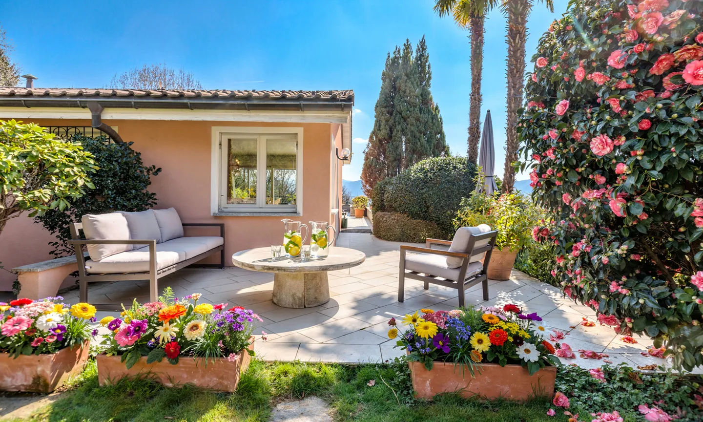 Villa unica con piscina a Curio - Foto 4 di 9