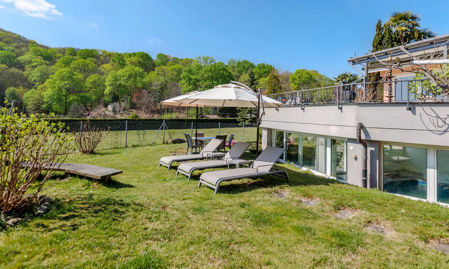 PRÄCHTIGE VILLA MIT POOL UND GROßEN AUSSENBEREICHEN IN CURIO - Foto 9 von 9