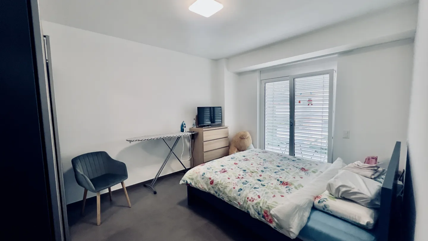 AFFITTASI COMODO APPARTAMENTO DI 2.5 LOCALI AD AGNO - Photo 3 sur 6