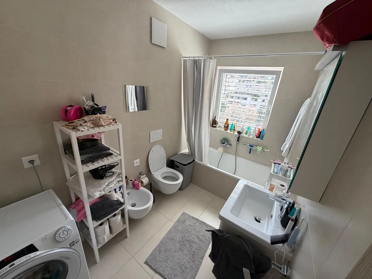 AFFITTASI COMODO APPARTAMENTO DI 2.5 LOCALI AD AGNO - Photo 4 sur 6