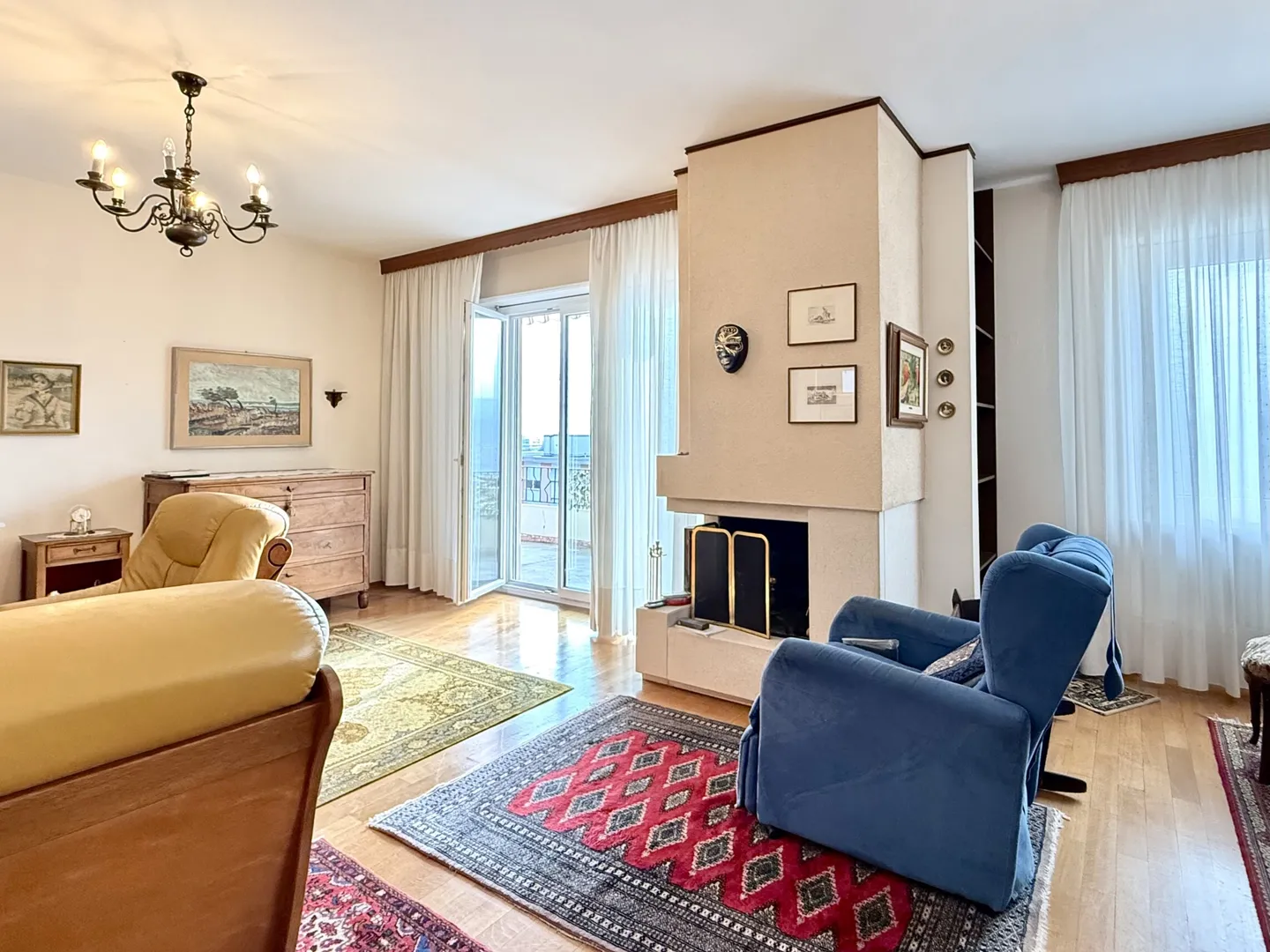 SPACIOUS 4.5 ROOMS FURNISHED IDEAL FOR RENOVATION IN MENDRISIO - Photo 1 of 9