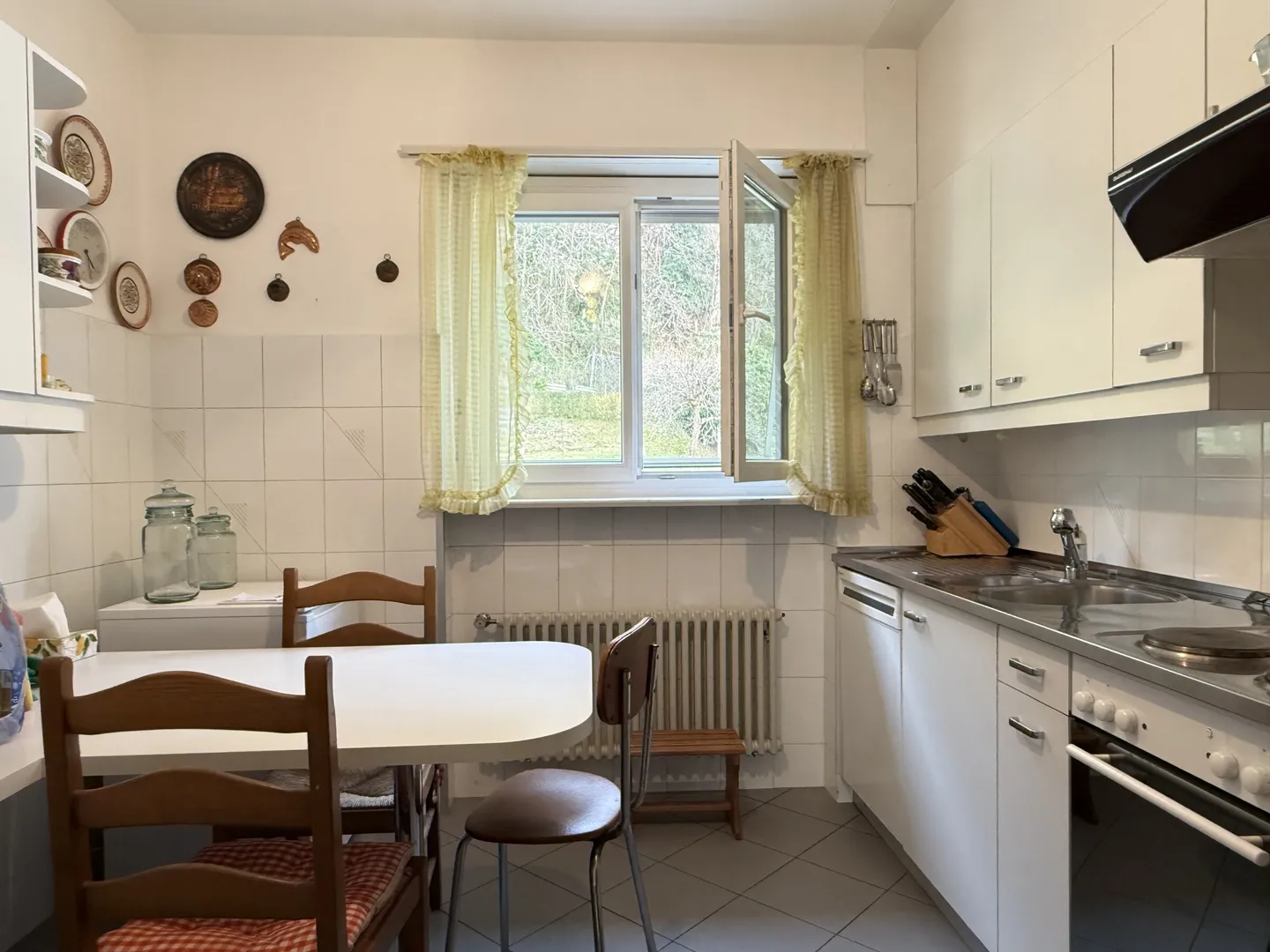 LOCATION AVEC OPTION D'ACHAT - LUMINEUX 4.5 PIÈCES DANS UN SECTEUR PRATIQUE À MENDRISIO - Photo 5 sur 9
