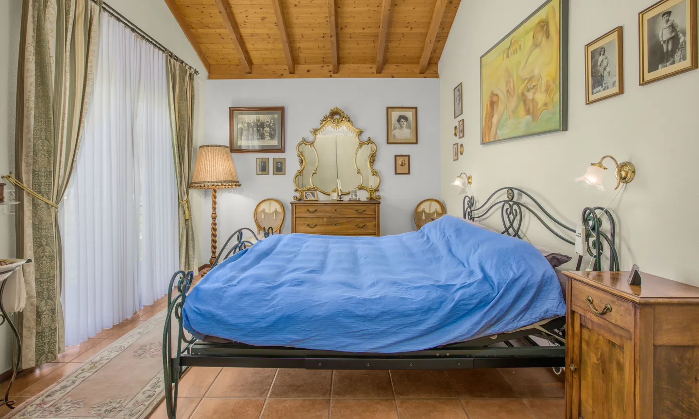 Casa familiare con giardino e vista - Foto 6 di 9